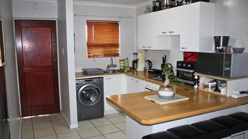 To Let 2 Bedroom Property for Rent in Sonstraal Heights Western Cape